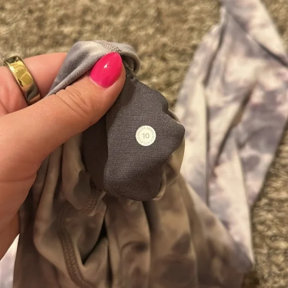Lululemon Align Leggings Size 10 Purple Tie Dye - Picture 7 of 8